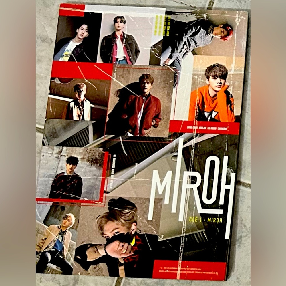 Stray Kids Clé 1:MIROH (preorder included)